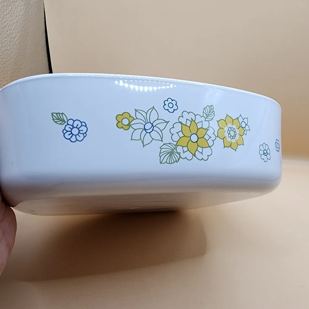 Corning Ware Yellow Floral Bouquet 1 Quart Casserole Dish Vintage